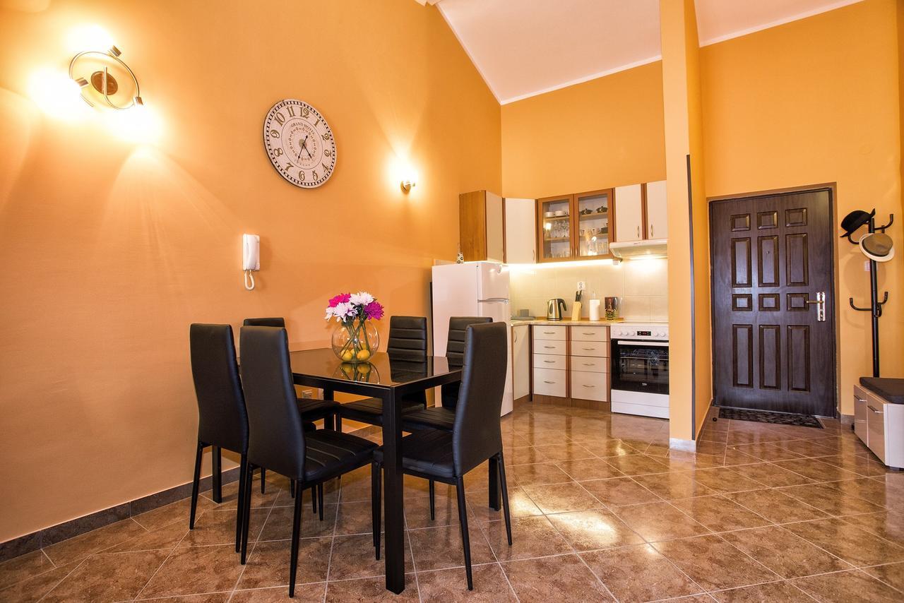 Apartment Sun Village Goran Herceg Novi Exterior photo